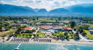 Copilă ucisă de fulger pe plajă