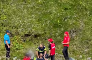 Un bărbat pierdut în zona montană a fost salvat