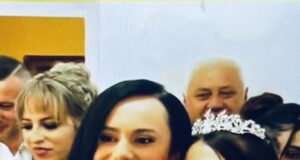 Nuntă mare la Lerești! Primarul Toader este socru mare. Ce le transmite mirilor Ministrul Muncii, nașa de cununie, Simona Bucura