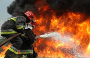 Incendiu în Căldăraru. Arde o casă