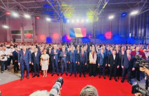 ACUM. Congresul PSD a început. Alfred Simonis: ,,Noi nu mai suntem așa cum eram. Nu mai avem aceleași abordări arogante din trecut”. MARCEL CIOLACU și pantofii cu talpă roșie, Christian Louboutin