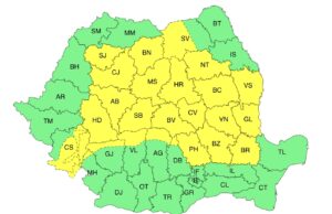 Se schimbă vremea. Averse torențiale și descărcări electrice în Argeș.