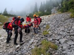 VIDEO. Acțiune complexă a Salvamont Argeș pe abruptul vestic al Pietrei Craiului. Bărbat salvat după 17 ore