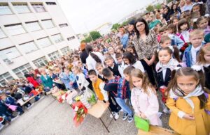 Mesajul Primăriei Mioveni pentru elevi și cadre didactice la începutul anului școlar 2024/2025