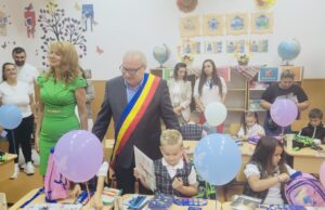 VIDEO. La deschiderea anului școlar 2024-2025 la Bascov cei mici au primit GHIOZDANE complet echipate
