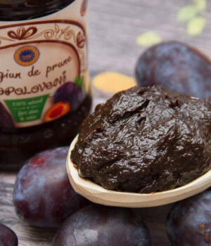 Orașul Topoloveni, prezent la Târgul de produse atestate de la București, prin intermediul faimosului magiun