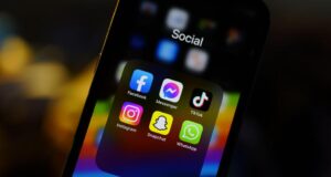 Țara care va interzice reţelele de socializare pentru tinerii sub 16 ani. „Am decis să pun capăt acestui lucru”