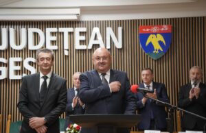 Ion Mînzînă a depus jurământul pentru cel de-al doilea mandat