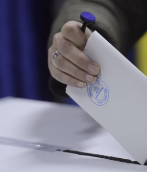 Alegeri prezidențiale 2024, turul 1. Votarea a început în țară. Peste 225.000 de voturi în Diaspora până la ora 08:00