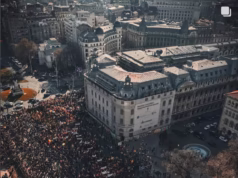 Zeci de mii de oameni la protestul organizat de AUR în București. Peste 2.000 de argeșeni prezenți la eveniment