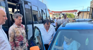 Microbuze noi pentru elevii din comuna Bogați