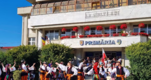 VIDEO. Magia folclorului, la Topoloveni!