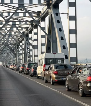 ,,Ce Schengen e ăsta?”. Cozi de 7 km la granița cu Bulgaria. Șoferii de TIR așteaptă și 20 de ore să treacă podul din Giurgiu