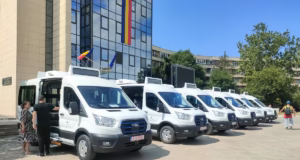 Corpul de Control verifică achiziţia microbuzelor şcolare electrice din PNRR. Unele ar fi fost la preţ dublu