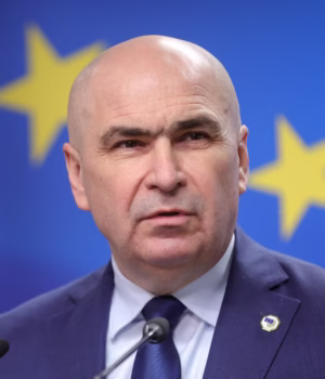 Ilie Bolojan a lovit în secret: Drepturile salariale pentru bugetarii care dau sistemul în judecată au fost amânate