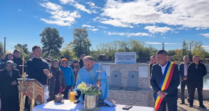 Un nou izvor a fost dat în folosință în Bradu, spre bucuria localnicilor dar și a celor care tranzitează zona.