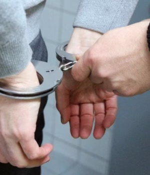 Stomatologul care a vrut să intre cu maşina în ambasada Rusiei, din nou la un pas să provoace o tragedie