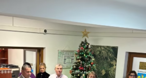 Spiritul sărbătorilor se simte deja în tot județul Argeș. Colindătorii au ajuns și la Bradu