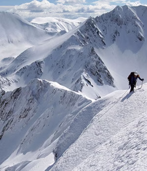 Risc mare de avalanşe în masivul Făgăraş