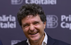 Marius Lazurca explică de ce nu merge Nicușor Dan la Davos: „Mesajul e «nu umblu teleleu prin lume»”