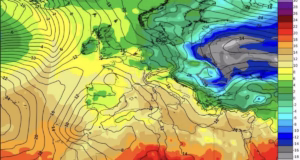 Blocaj atmosferic deasupra României. ANM: Aerul din partea inferioară a troposferei se va suprarăci. Vremea va fi deosebit de rece