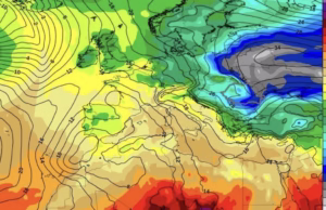 Blocaj atmosferic deasupra României. ANM: Aerul din partea inferioară a troposferei se va suprarăci. Vremea va fi deosebit de rece