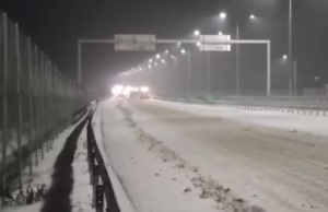 Meteorologii anunță ger, ninsori și strat de zăpadă de 9 centimetri. Cum se circulă pe autostrăzile și drumurile din țară, după venirea noului val de ninsori