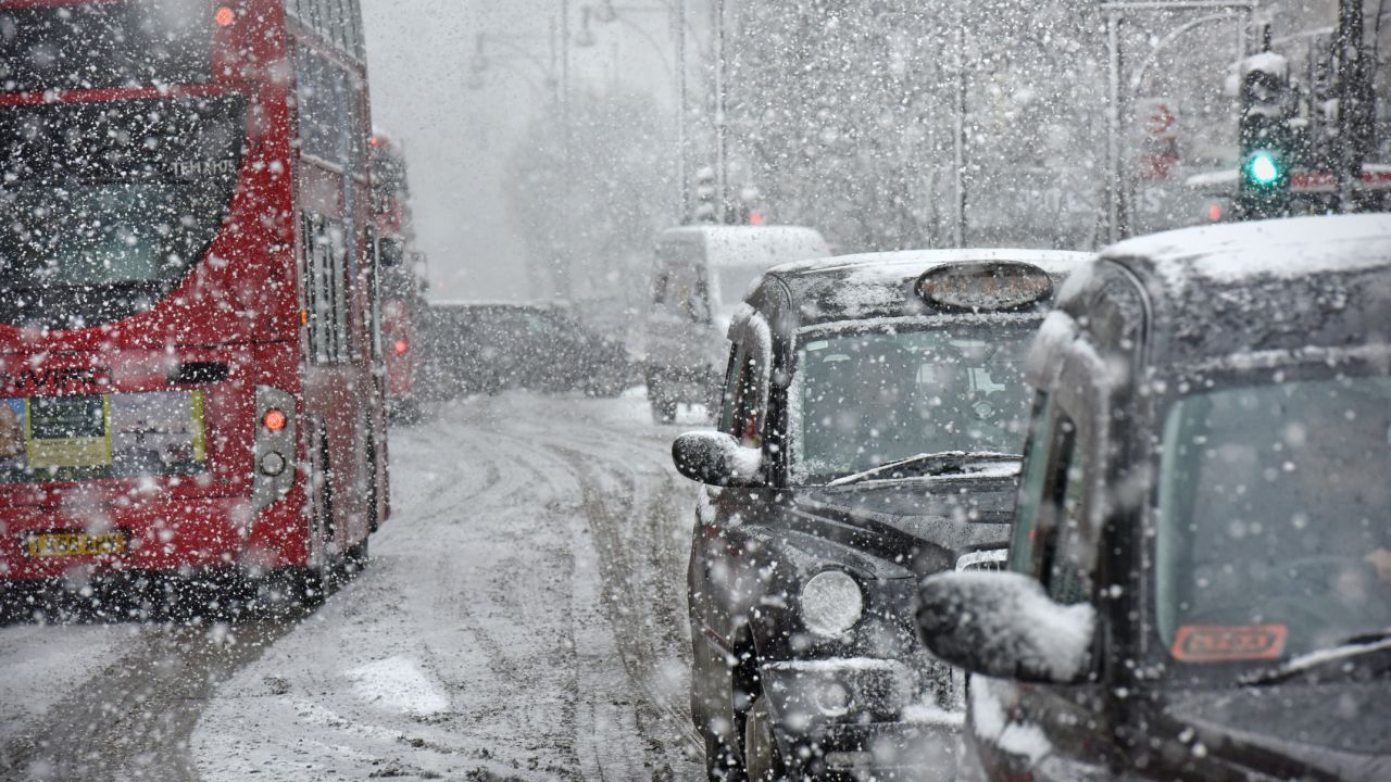 Se întorc ninsorile în România. ANM avertizează că temperaturile vor ajunge la -15 grade.