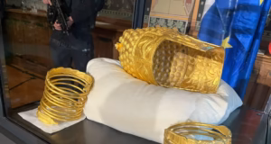 Coiful de aur de la Coțofenești și brățările dacice au fost găsite și vor reveni în România