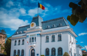 Instituția Primăriei Municipiului Pitești revine în sediul oficial din Piața Primăriei – str. Victoriei, nr. 24!