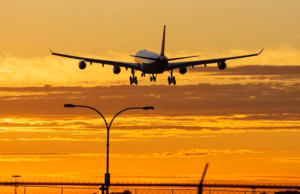 Se scumpesc biletele de avion. Lista companiilor aeriene care au anunțat majorări
