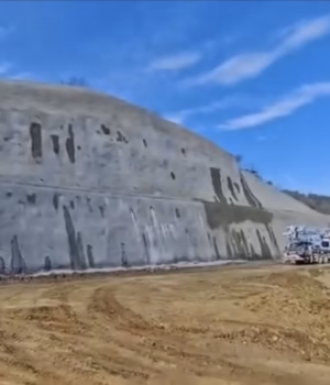 Au început săpăturile la un nou tunel pe A1 Sibiu-Pitești. Imagini de pe șantierul autostrăzii care traversează Carpații