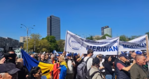 Sindicaliștii, pensionarii și studenții îi cer socoteală Guvernului pentru măsurile luate, în Piața Victoriei