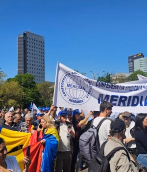 Sindicaliștii, pensionarii și studenții îi cer socoteală Guvernului pentru măsurile luate, în Piața Victoriei