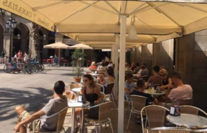 Temperaturile ridicate vor închide mai devreme terasele în cea mai râvnită destinație de vacanță din această vară