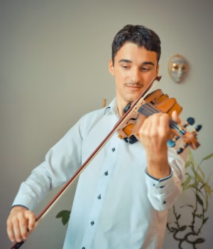 Debutul unui violonist la Filarmonica Pitești. Concert cameral