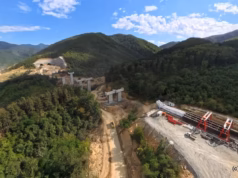Începe greul pe șantierul Autostrăzii Sibiu–Pitești. Cum sunt construite viaductele uriașe de pe Valea Oltului