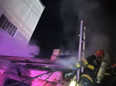 Explozie la o locuință din Recea. Pompierii intervin de urgență
