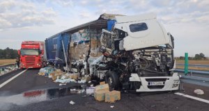 Accident pe DEx12, între Oarja și Pitești! Două TIR-uri implicate. Sensul spre Pitești, închis temporar