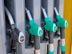 Benzina a trecut pragul de 10 lei pe litru. Motorina se apropie de 11 lei